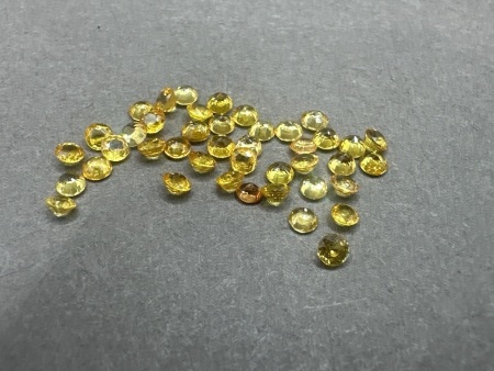 3.4 Carats Yellow Sapphire Gemstones