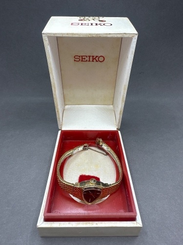 Mid Century Seiko Watch - Wind up Working