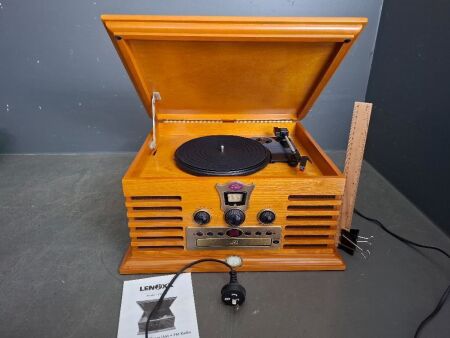Lenox Turntable/CD player/AM and FM Radio