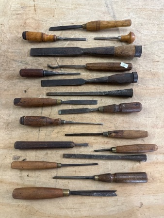 Quantity of Old Chisels&nbsp;