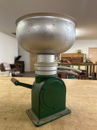 Vintage Cream Separator - 70RPM - 09294