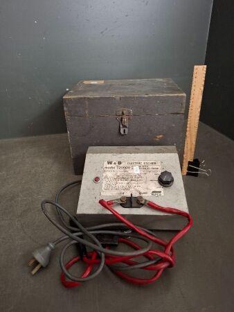 W and B Electric Etcher in Vintage Storage Box&nbsp;