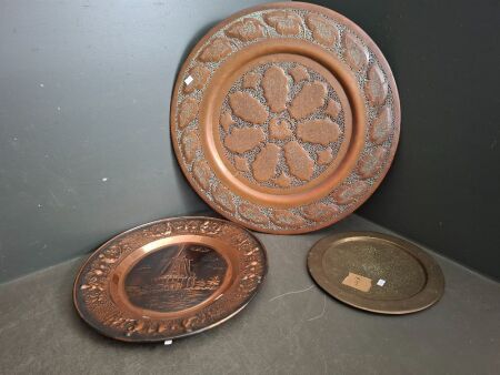 3 Various Sized Copper/Brass Wall Plate Decorators