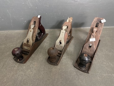 3 Hand Planes