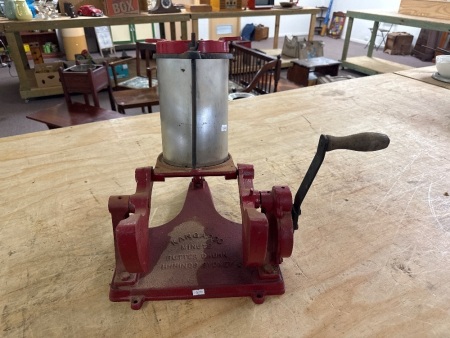Kangaroo Minute Butter Churn - HHHinds Sydney - 40rpm