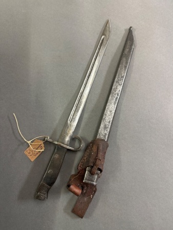 WW2 Japanese Bayonet in Sheath