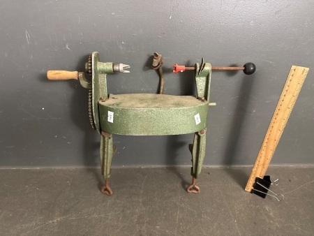 Vintage Hand Crank Apple Peeler&nbsp;