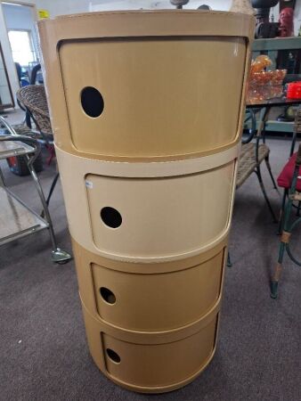 Retro 4 tier shelf - on Casters