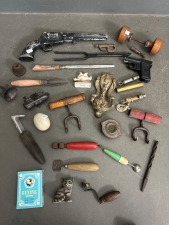 Mixed Selection of Vintage Collectables