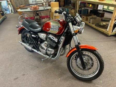 Red 900 Thunderbird Triumph Motorbike - 1995 Model - Odometer Indicating 570738 - VIN SMTTC339JMS024929 - Selling Unregistered and No RWC - Patent No's 21869114&nbsp; 0234846&nbsp; 4802450 - Dints and Scratches on Tank - Advise Inspection -&nbsp;NO STATUTORY WARRANTY AN