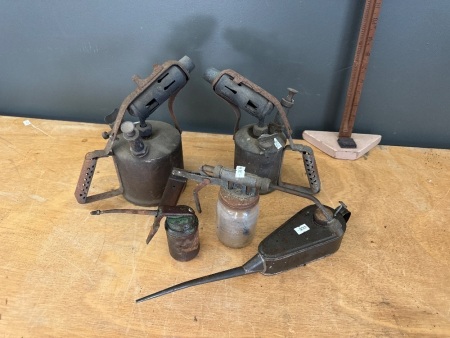 2 Brass Blowtorch + 2 Oil Tins