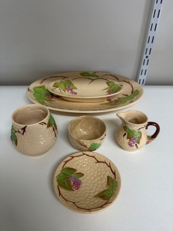 Wade Bramble Blackberry Pottery Items - England