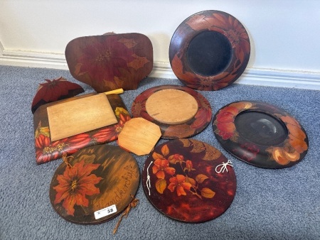 Large Lot of Vintage Poker Wood Decorator Items