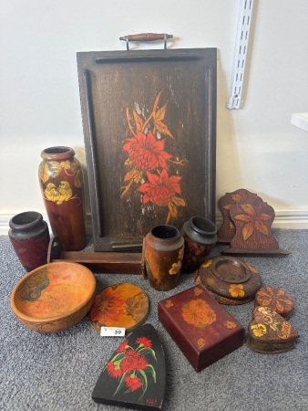 Large Lot of Vintage Poker Wood Decorator Items