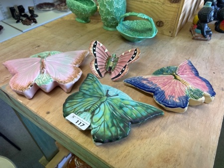 4 Various Sized Ceramic Butterfly Wall Vases