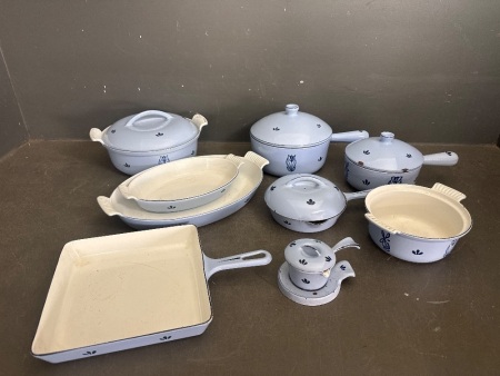 Dru Tulip Design Cast Iron & Enamel Cooking Set - Made in Holland