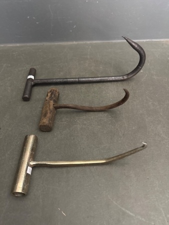 3 Vintage Wool Bail Hooks