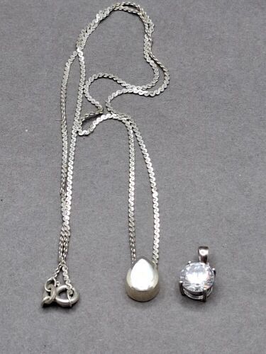 Moonstone Pendant on Sterling Silver Chain + Pendant&nbsp;
