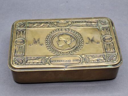 WWI Queen Mary Brass Tin - Christmas 1914