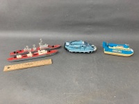 2 Matchbox Frigates & Hovercraft + Captain Scarlet Spectrum Pursuit Vehicle