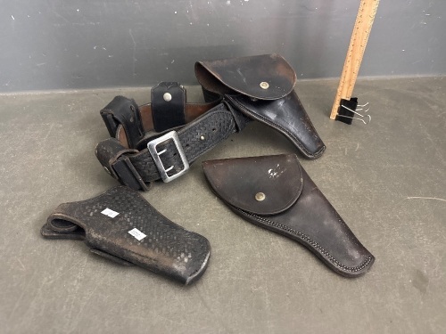 Leather Gun Belt - with Extra Attachments/Gun Holsters