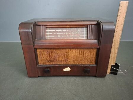 Vintage His Master Voice Radio