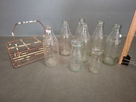 Metal Bottle Carrier with 6 One&nbsp;Imperial Pint Milk Bottles - Incs 1/4 Pint Milk Bottle & 1/2 Pint Milk Bottle