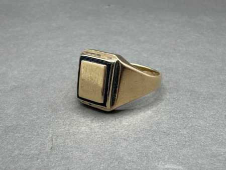 9 Carat Gold Mens Ring