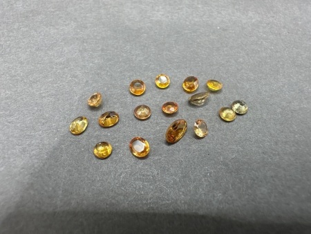 3 Carats Orange Sapphire Gemstones