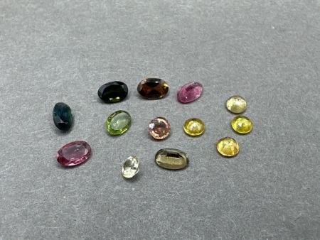 3 Carats Mixed Colours Sapphire Gemstones