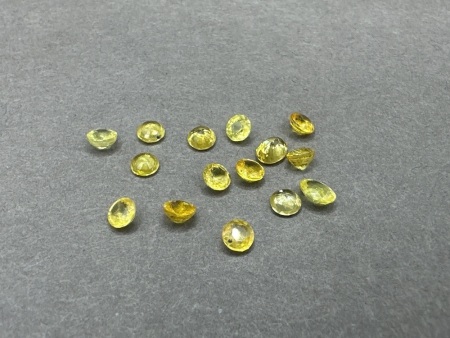3 Carats Yellow Sapphire Gemstones