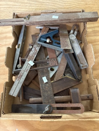 Lot of squares, bevels and levels