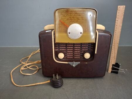 Bakelite Tecnico Pacemaker Radio
