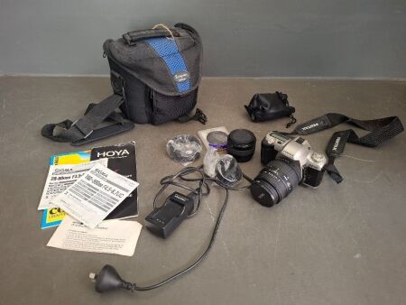 Pentax MZ-50 Camera & Charger - Incs Extra Lenses