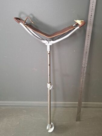 Vintage Shooting Stick with Fitted Leather Seat