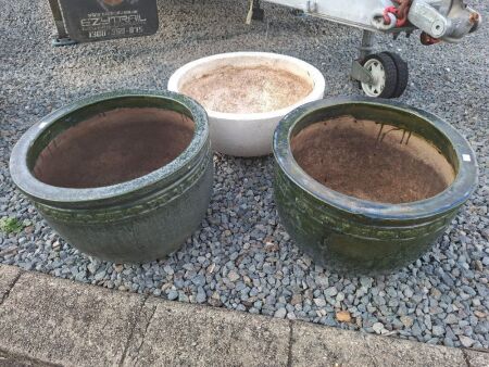 2 x Green Glazed Ceramic Pots - 1 x White Concrete Look