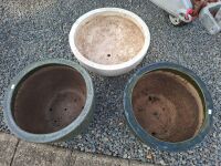 2 x Green Glazed Ceramic Pots - 1 x White Concrete Look - 2