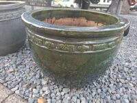 2 x Green Glazed Ceramic Pots - 1 x White Concrete Look - 4