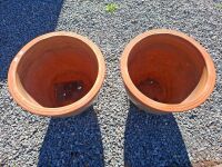 Pair terracotta garden pots with green glaze - 2
