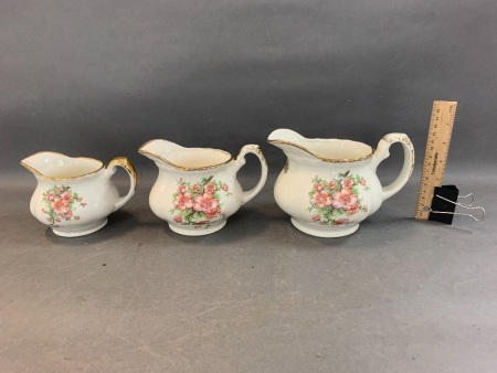 Set of 3 Graduated Jugs - Creampetal by Grindley