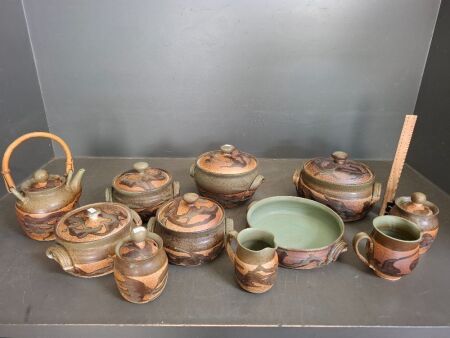Large Collection of Pottery - Incs Pots, Jars, Teapot & Jugs