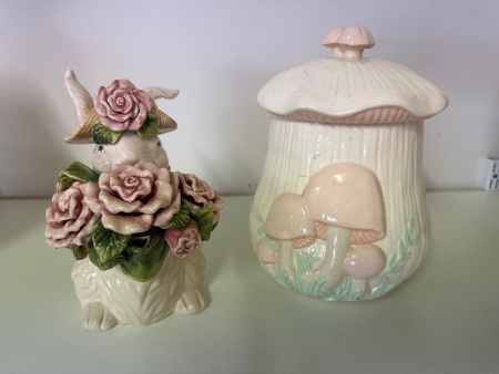 Kaldun & Bogle Ceramic Bunny Teapot and Arnels Ceramic Mushroom Jar