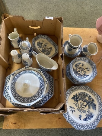 Royal Staffordshire Will Ironstone J & G Meakin England 4 Person Dinner Set