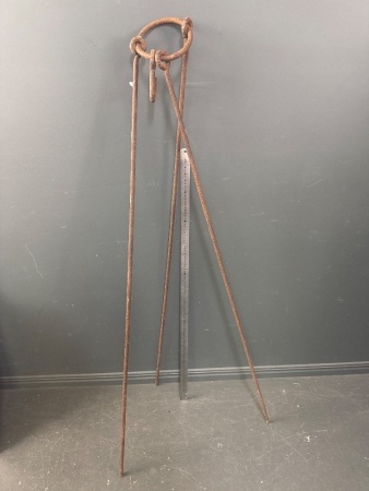Metal Campfire Cooking Tripod