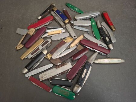 Large Quantity of Pocket Knives