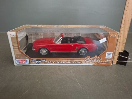 Motor Max 1964 1/2 Ford Mustang Model Car
