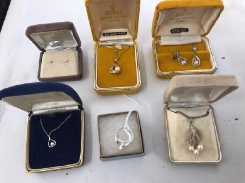 Job Lot of 6 Boxed Pieces of Silver & Pearl Jewellery