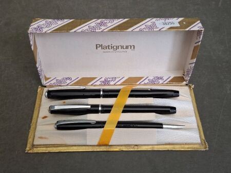 Vintage Collectable Platinum Trio Set - Made in England - In Original Box