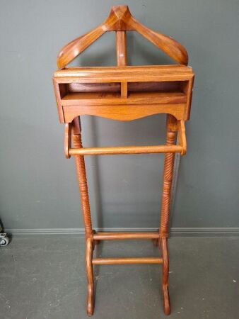 Mid Century Gentlemans Stand