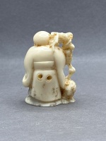 Japanese Netsuke Ivory Figure - 3
